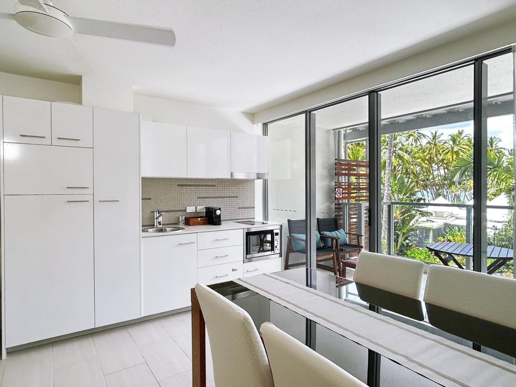 Palm Cove Beachside Apartment - Pool&Garden View Exterior foto